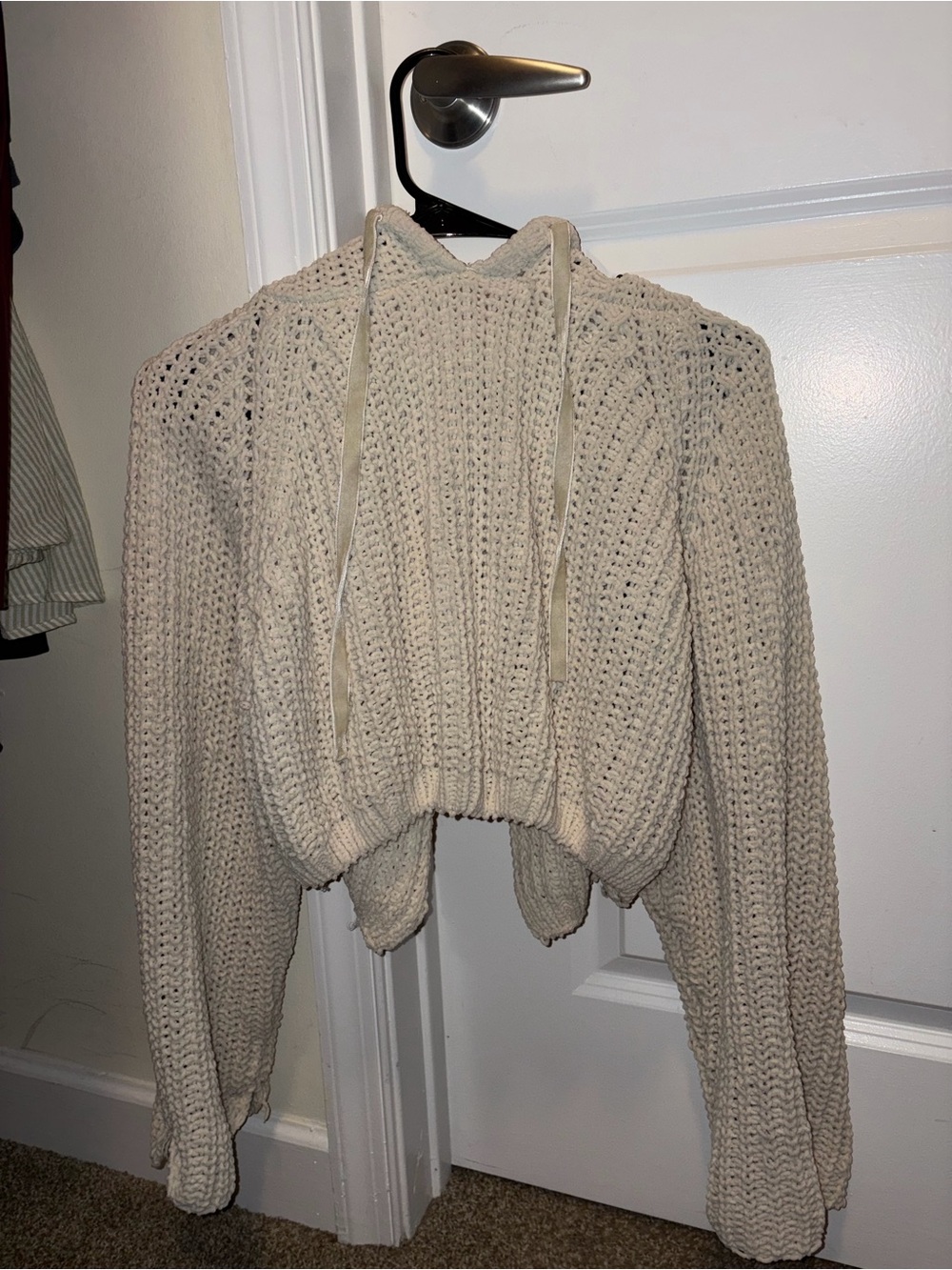 POL Cropped Hoodie Sweater in Cream